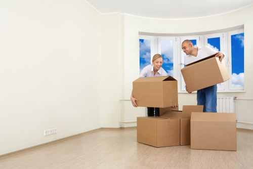 Clean and flexible storage space in Fulham for household belongings